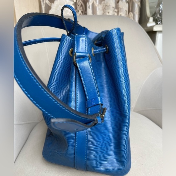 Louis Vuitton Epi Noe Bucket Bag Shoulder Bag Cobalt Blue Leather Tie Closure - Picture 10 of 13
